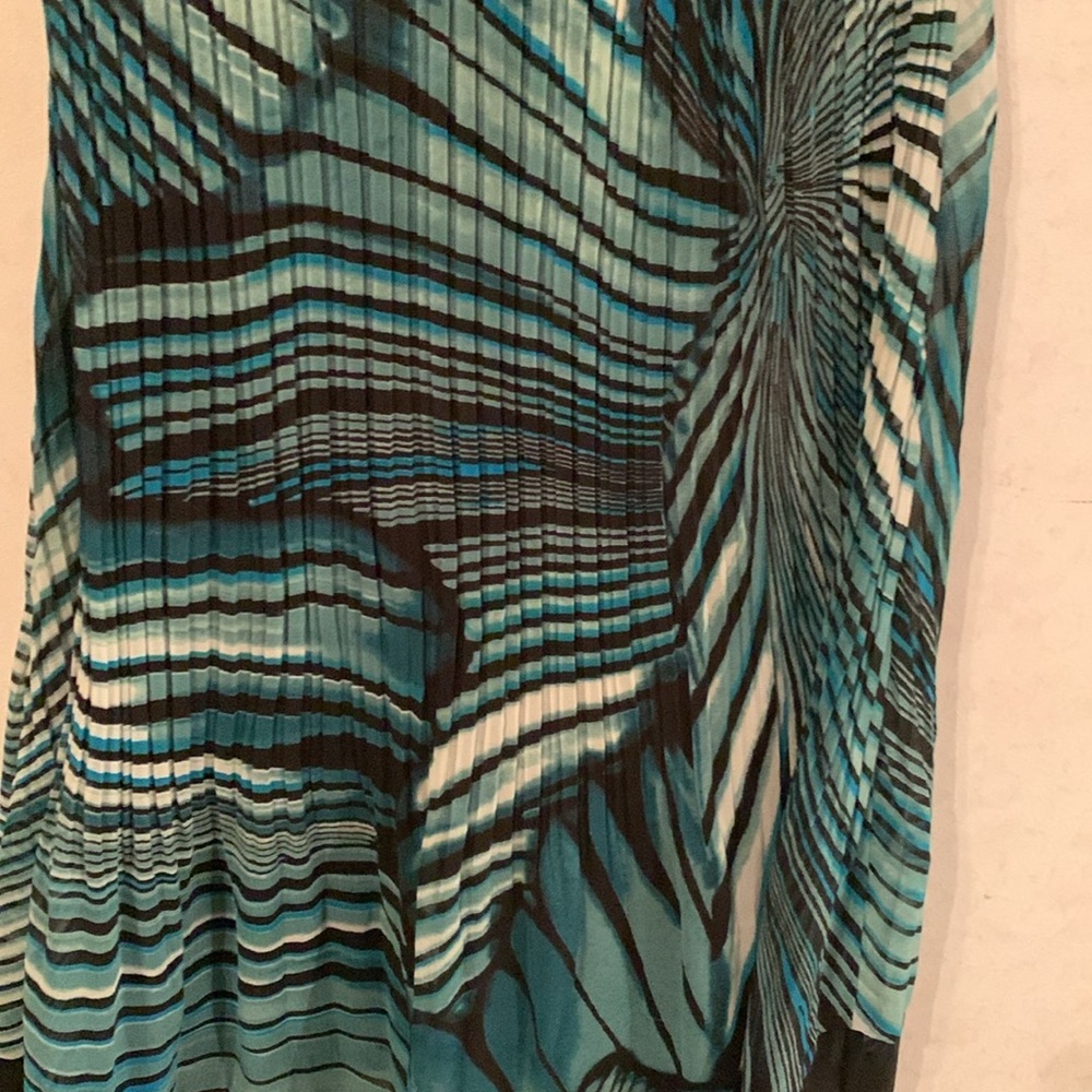 Beautiful and flowy point zero brand dress - Picture 4 of 7